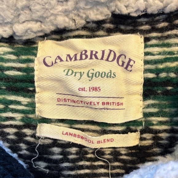 Cambridge Dry Goods Black and Green Fleece Shacket - Picture 6 of 10